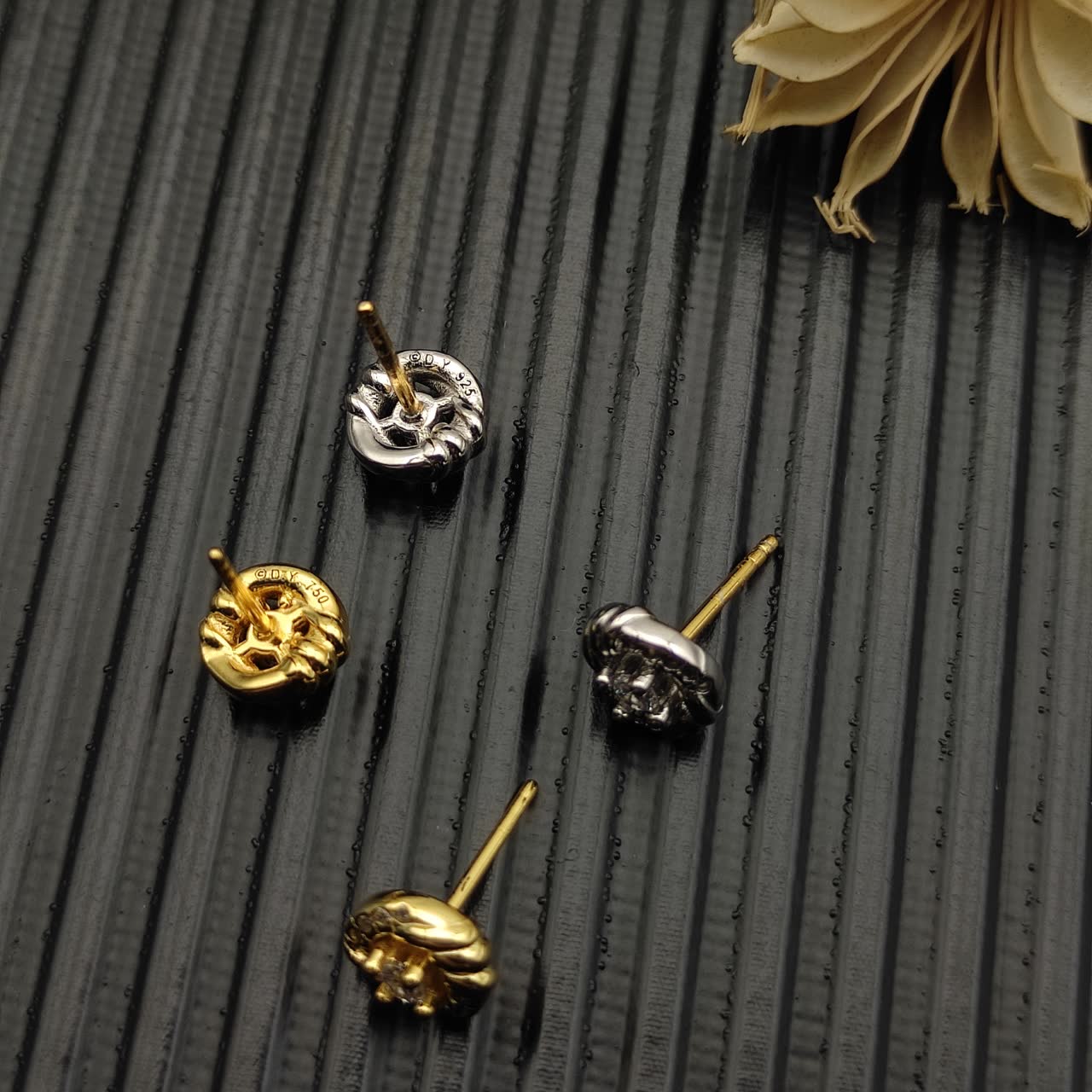 David Yurman Elegant Diamond Stud Earrings